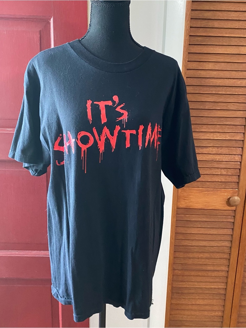 Vintage 2009 Universal Halloween Horror Nights 19 Black "It's Showtime" size L